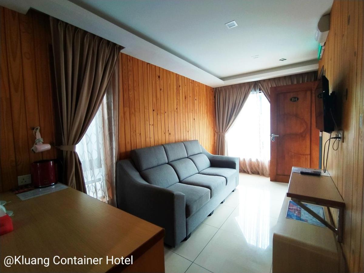 Kluang Container Swimming Pool Hotel Dış mekan fotoğraf
