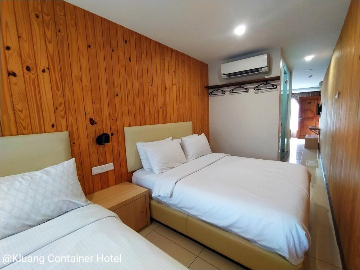 Kluang Container Swimming Pool Hotel Dış mekan fotoğraf