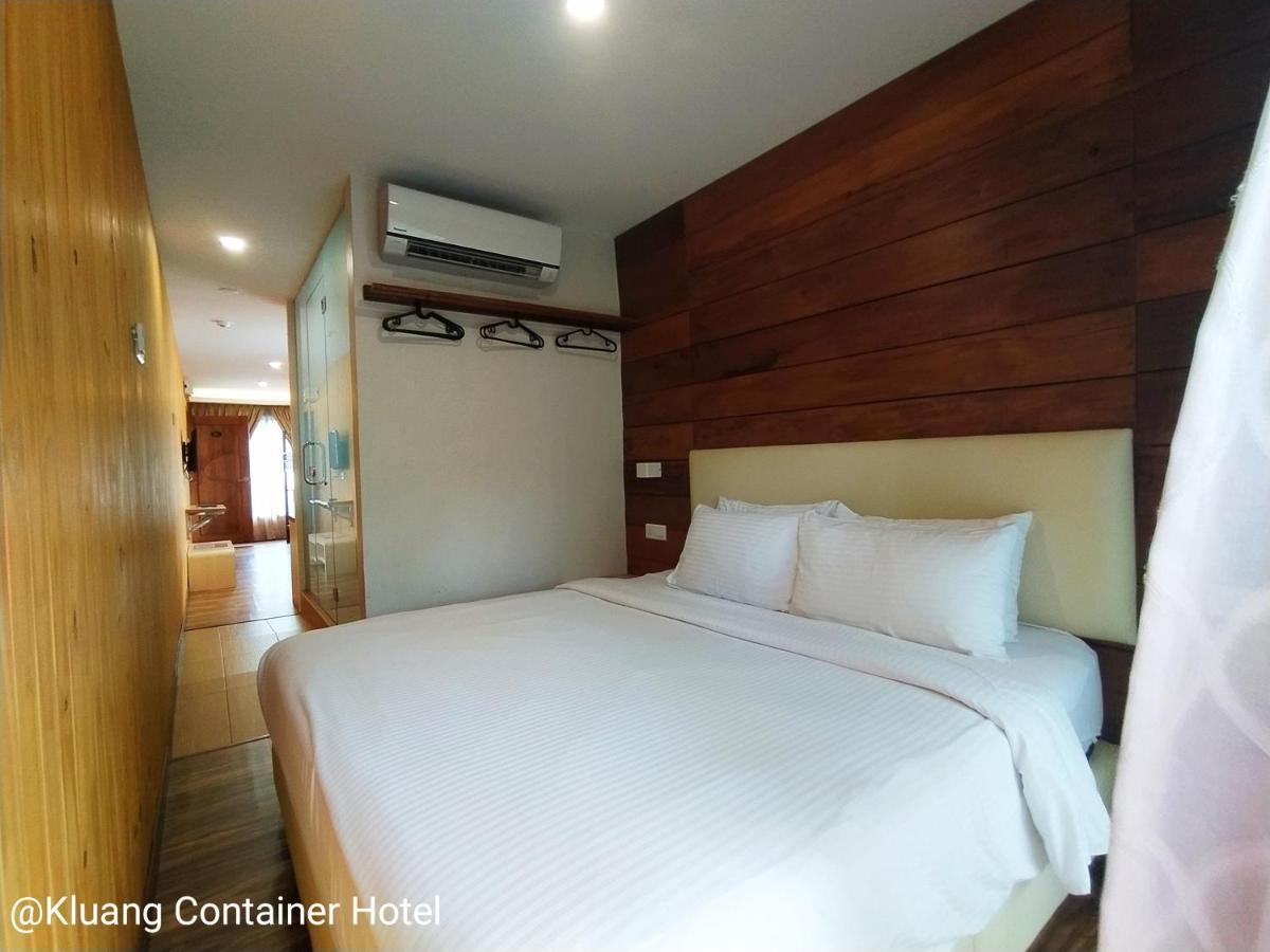 Kluang Container Swimming Pool Hotel Dış mekan fotoğraf