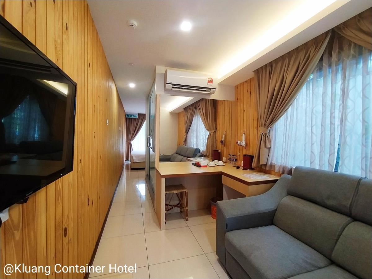 Kluang Container Swimming Pool Hotel Dış mekan fotoğraf
