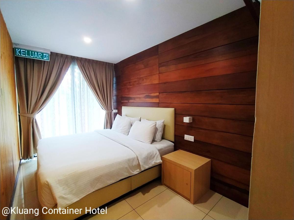 Kluang Container Swimming Pool Hotel Dış mekan fotoğraf